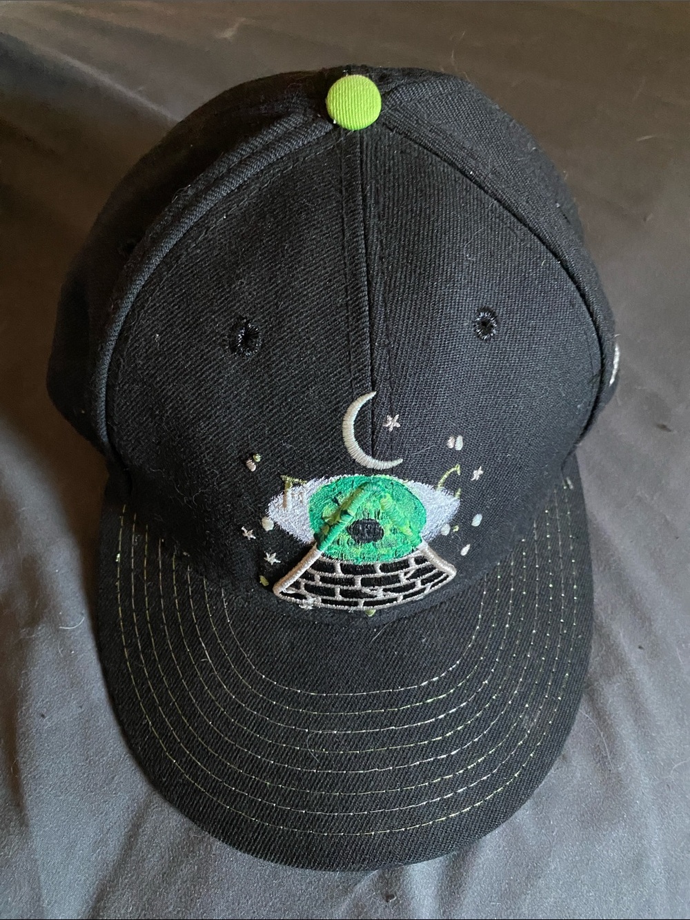 Flying coffin witchy hat. Size 7 1/4 black and green Men or Women
